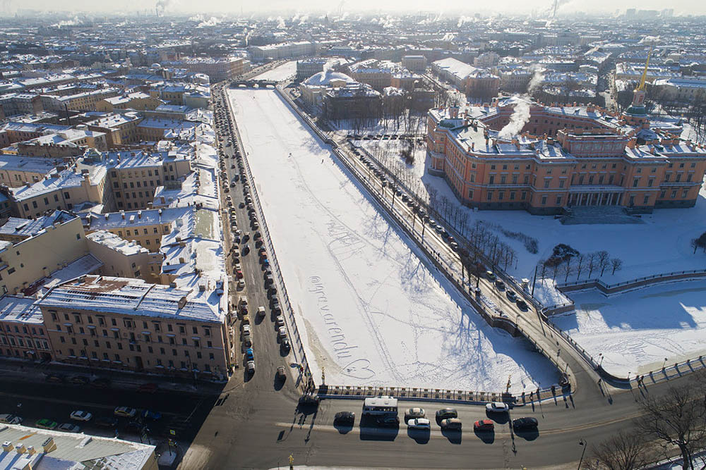 Что петербуржцы вытоптали этой зимой на льду Невы и Фонтанки и почему псковские угги Nordman подходят для этого лучше всего. 17 фото с дрона